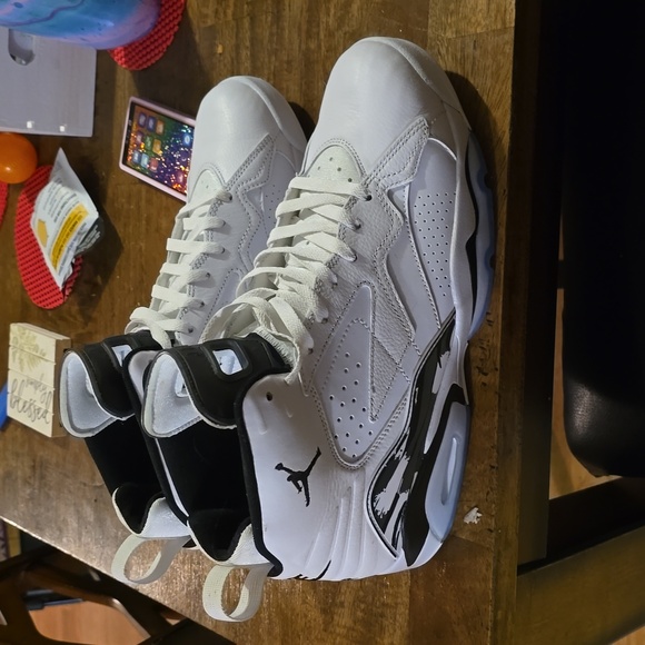 Brand new Jordan flight 23 mens size 13. NEVER WORN! - Picture 4 of 6